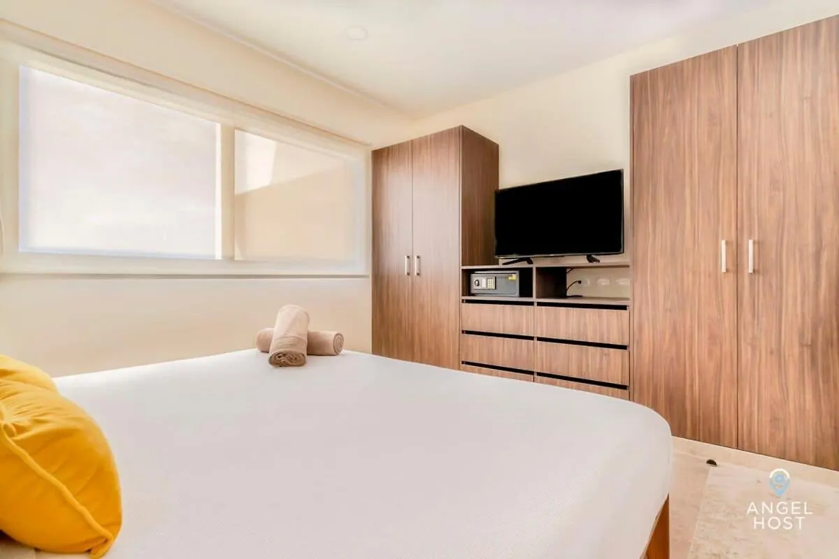 Roof Pool, Gym, Full Kitchen, 4 Blocks To 5Th Ave Villa Playa del Carmen Mexico